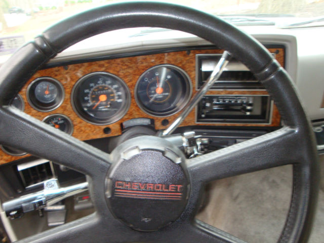 1991 Chevrolet Suburban 2500 - photo 12