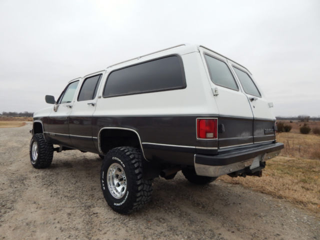1991 Chevrolet Suburban - photo 3