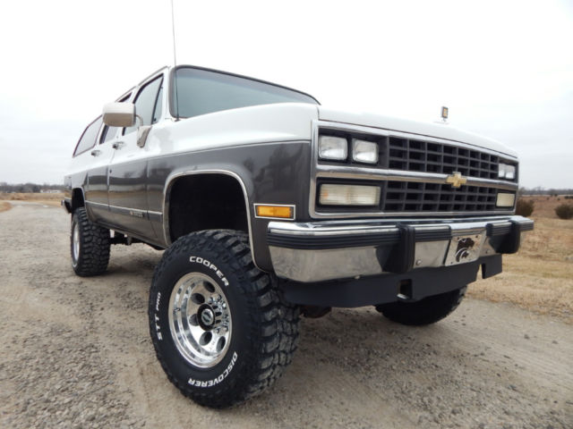 1991 Chevrolet Suburban - photo 4