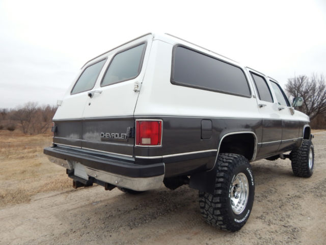 1991 Chevrolet Suburban - photo 6