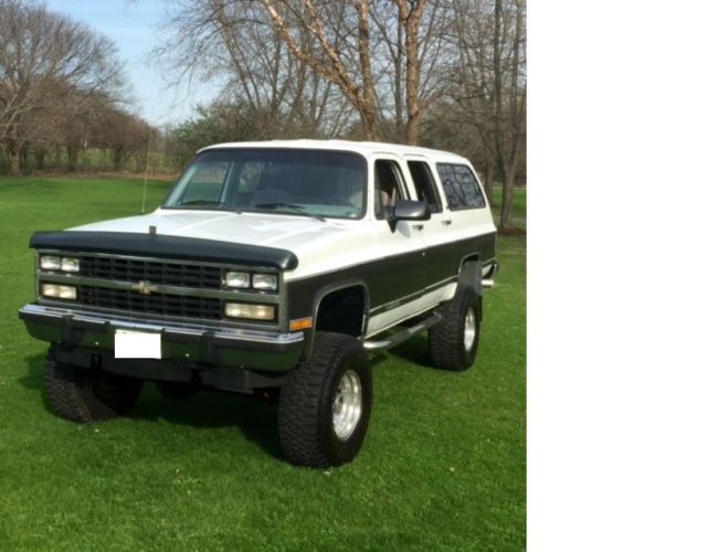 1991 Chevrolet Suburban 2500 - photo 2