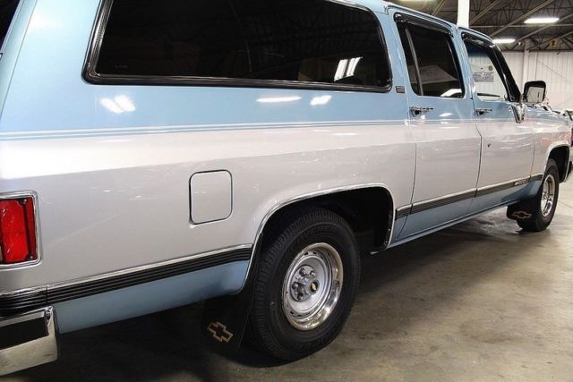 1991 Chevrolet Suburban -- - photo 12