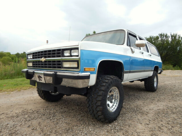 1991 Chevrolet Suburban, Silverado, Fuel Injected 350, Lifted, 4x4, Rust Free! 1991 Chevrolet Suburban Silverado