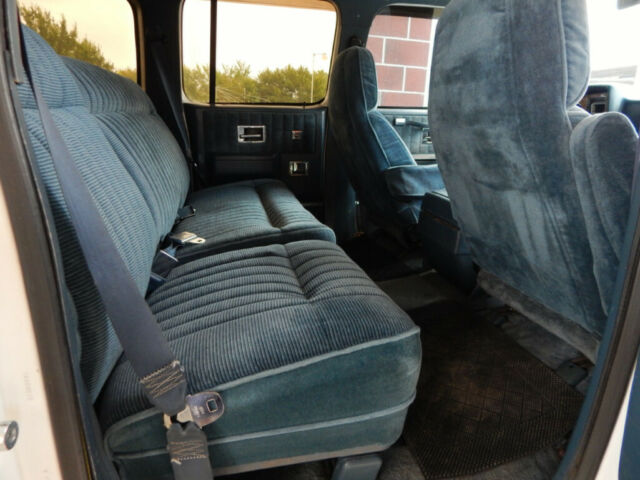 1991 Chevrolet Suburban Silverado - photo 10