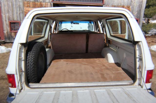 1991 Chevrolet Suburban V2500 Suburban 4x4 with 4L80E auto trans - photo 4
