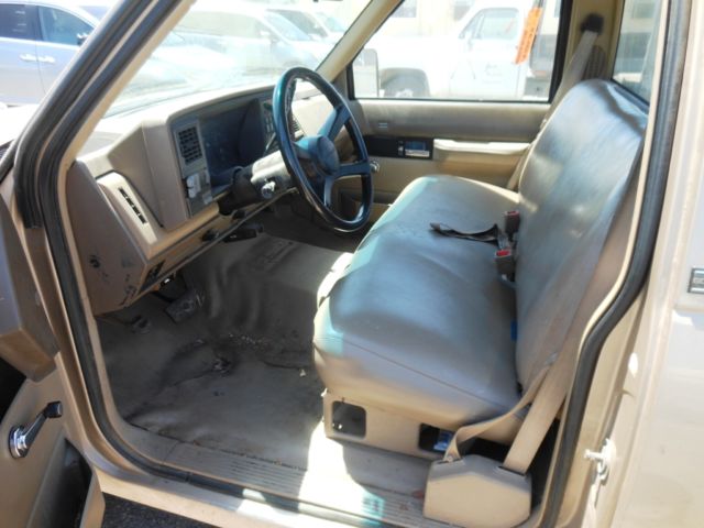 1991 Chevrolet C/K Pickup 2500 C-20 Utility Truck w/ Rack - photo 3