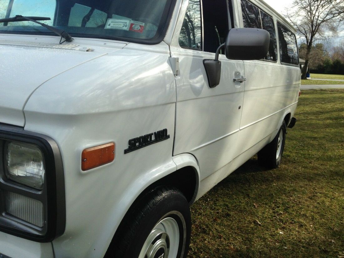 1991 Chevrolet G20 Van MUST SEE!!! VERY CLEAN LOW ORIGINAL MILES 61,359 - photo 10