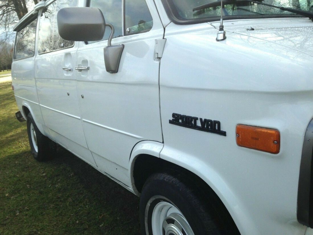 1991 Chevrolet G20 Van MUST SEE!!! VERY CLEAN LOW ORIGINAL MILES 61,359 - photo 9