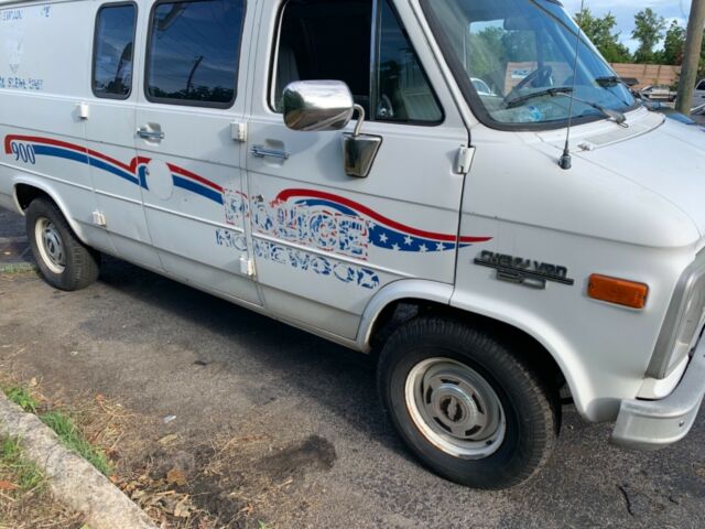1991 Chevrolet G20 Van - photo 9