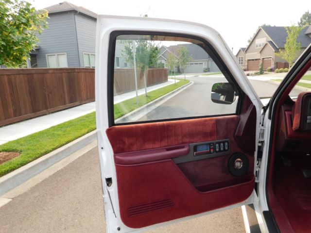 1991 Chevrolet Silverado 2500 2500 - photo 8
