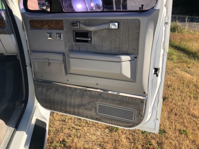 1991 Chevrolet Suburban Silverado - photo 12