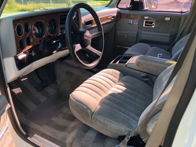 1991 Chevrolet Suburban Silverado - photo 8