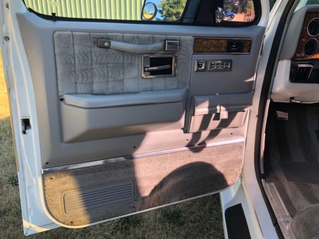 1991 Chevrolet Suburban Silverado - photo 9