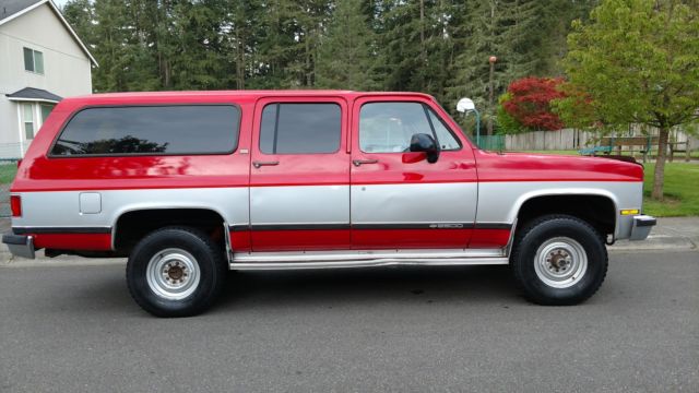 1991 Chevrolet Suburban Base Sport Utility 4-Door - photo 5