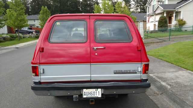 1991 Chevrolet Suburban Base Sport Utility 4-Door - photo 7