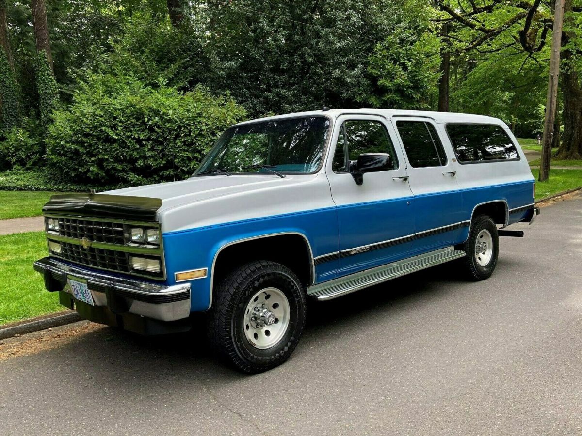 1991 Chevrolet Suburban LS - photo 2