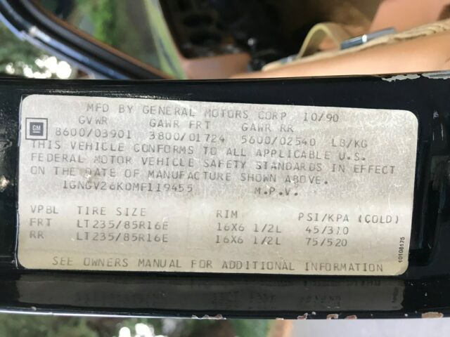 1991 Chevrolet Suburban LS - photo 12