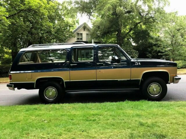 1991 Chevrolet Suburban LS - photo 5