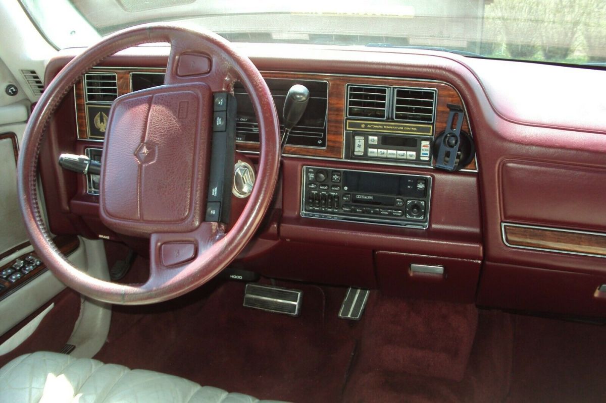 1991 Chrysler Imperial - photo 5