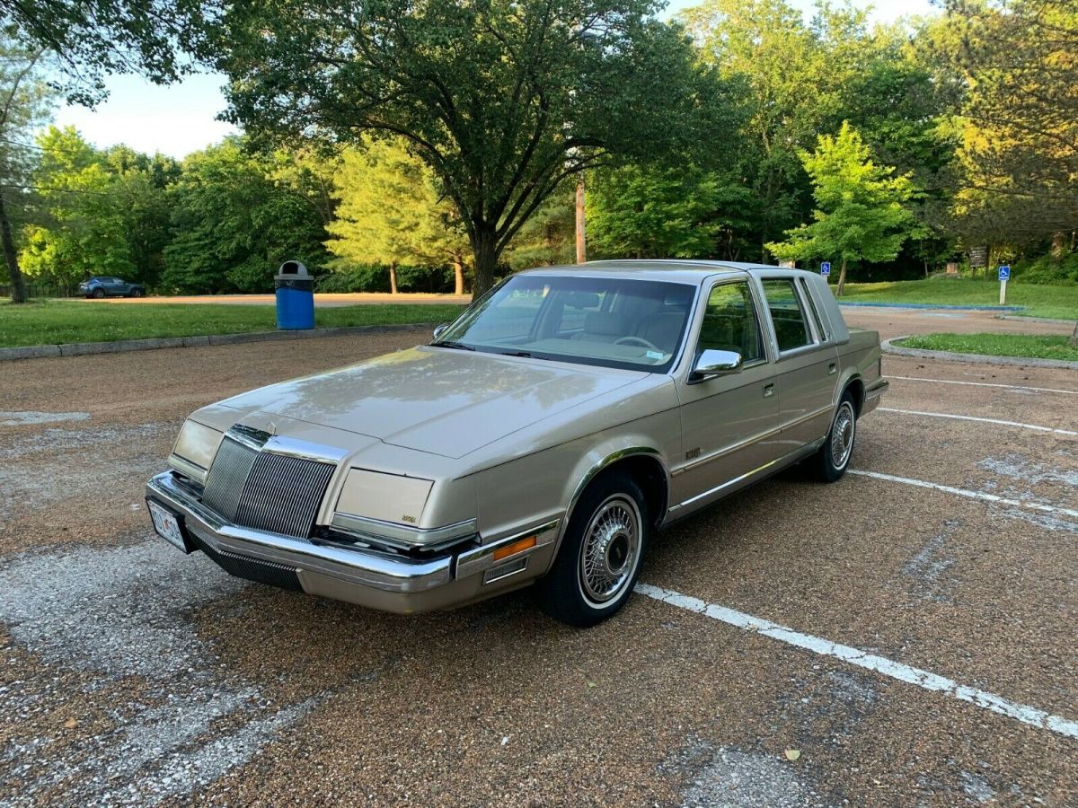 1991 Chrysler Imperial - photo 6