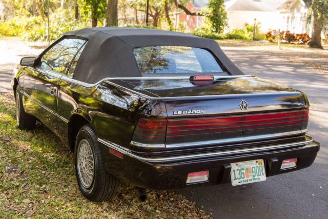 1991 Chrysler LeBaron - photo 2