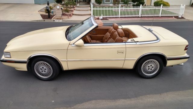 1991 Chrysler LeBaron standard - photo 2