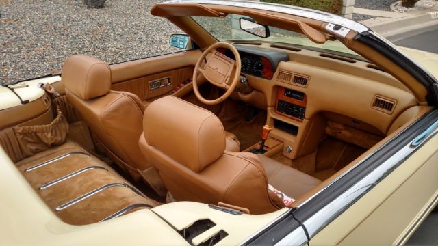 1991 Chrysler LeBaron standard - photo 3
