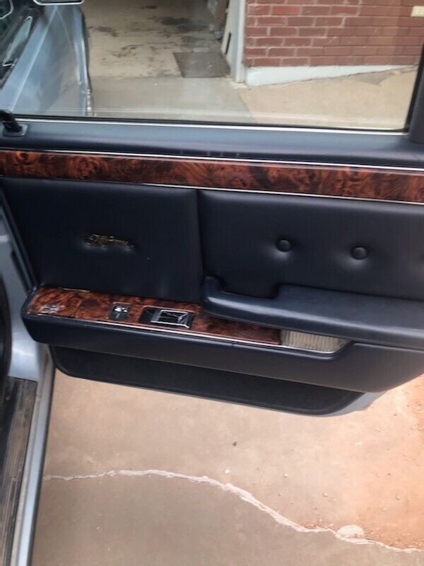 1991 Chrysler New Yorker FIFTH AVENUE - photo 5