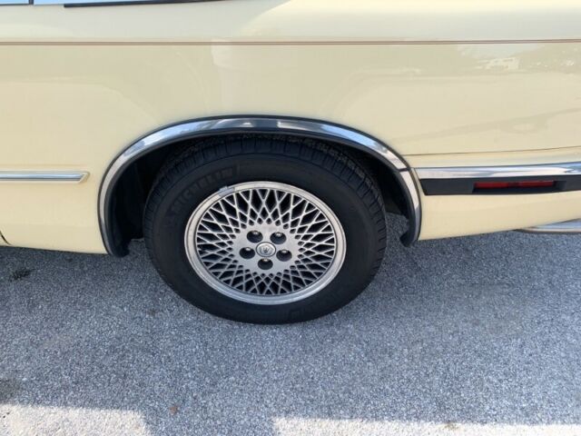 1991 Chrysler TC By Maserati Convertible - photo 10