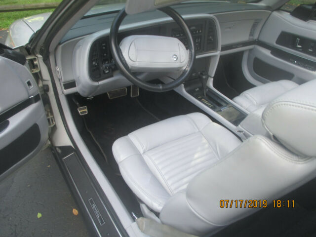 1991 Buick Reatta - photo 11
