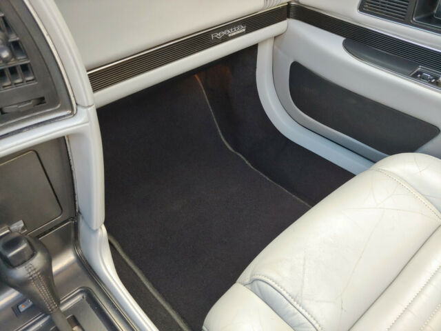 1991 Buick Reatta - photo 12