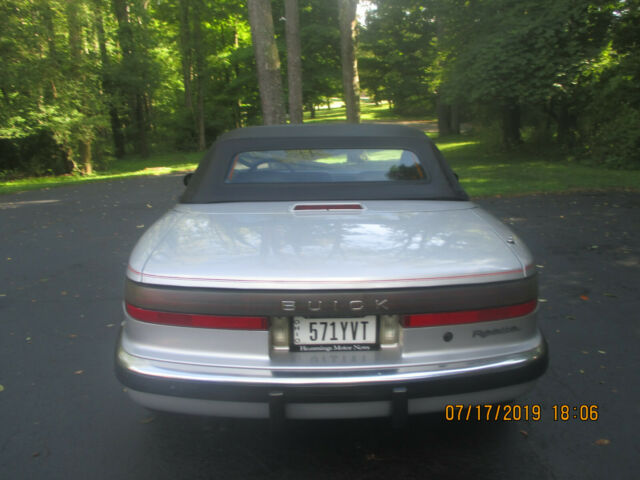1991 Buick Reatta - photo 6