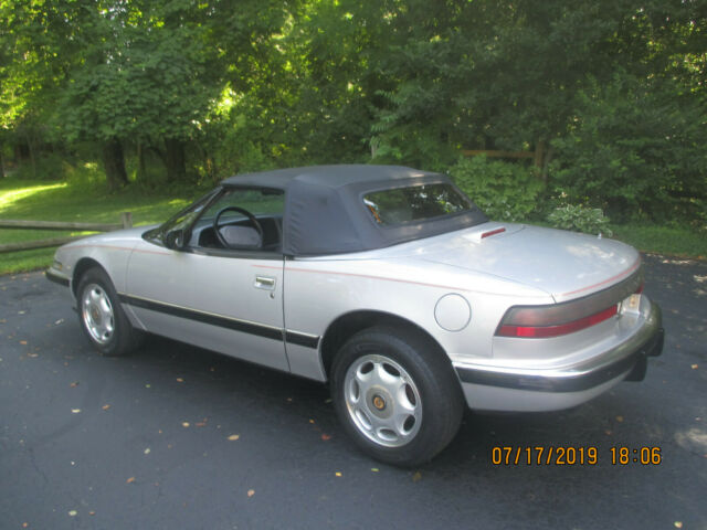 1991 Buick Reatta - photo 7