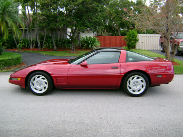 1991 Chevrolet Corvette Coupe - photo 2