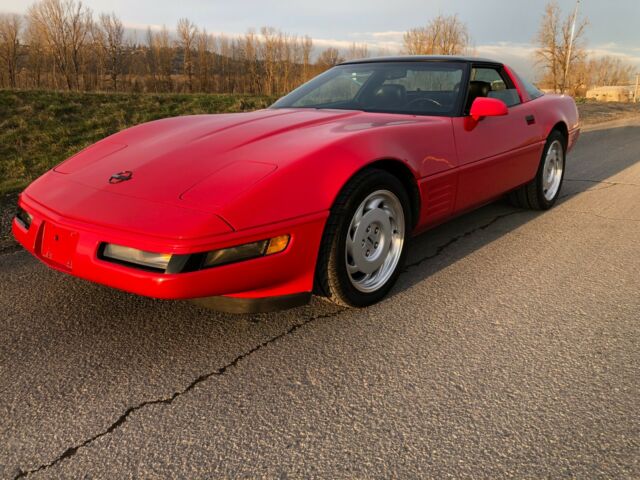1991 Corvette C4 28019 miles Red Coupe 5.7L Auto Glass Roof 1991 Chevrolet Corvette C4