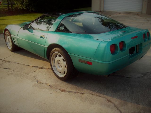 1991 Chevrolet Corvette BASE COUPE 2 DOOR - photo 7