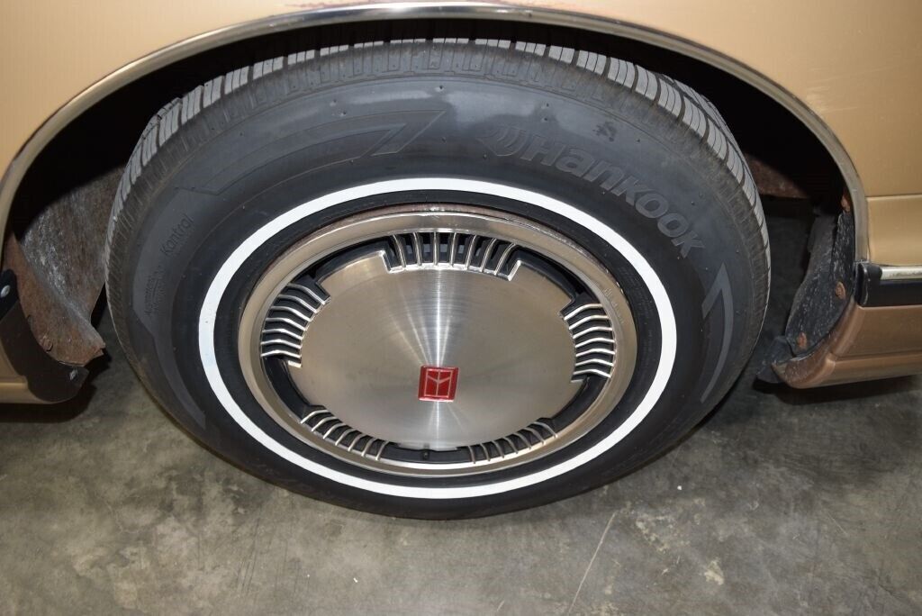 1991 Oldsmobile Custom Cruiser 4dr Wagon 3 Seat - photo 10