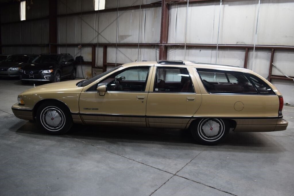 1991 Oldsmobile Custom Cruiser 4dr Wagon 3 Seat - photo 2