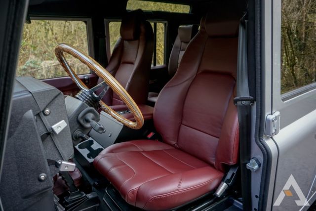 1980 Land Rover Defender 110 STATION WAGON LHD - photo 5