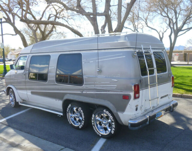 1991 Dodge Ram Van - photo 3
