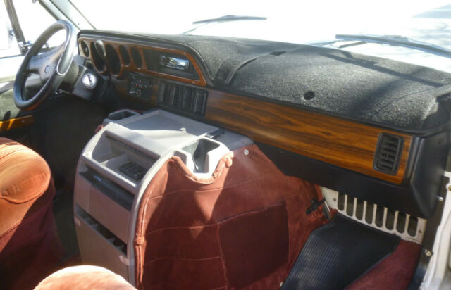 1991 Dodge Ram Van - photo 8