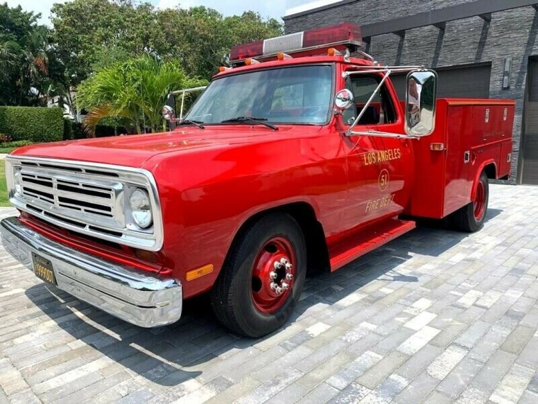 1991 Dodge D350 Reg. Cab 8-ft. Bed 2WD - photo 2