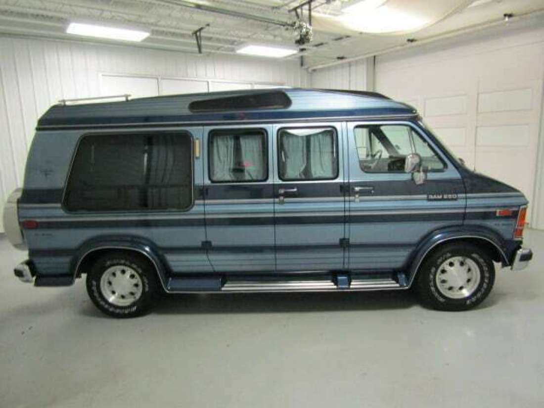 1991 Dodge Ram 250 R.V. Shuttle - photo 10