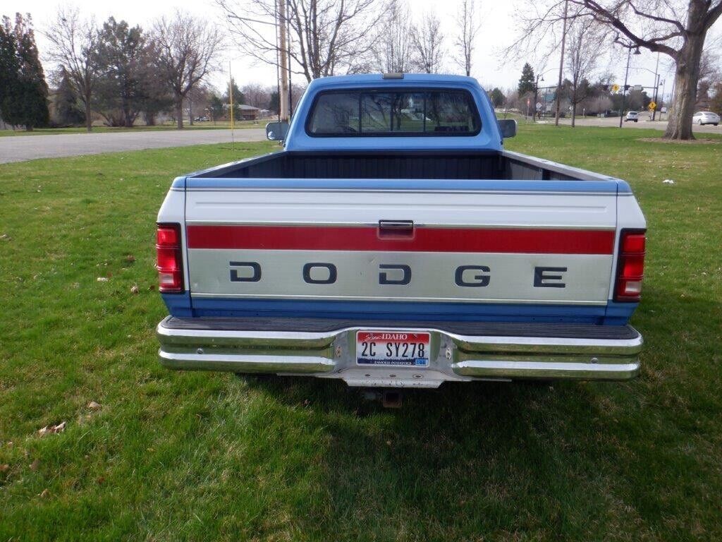 1991 Dodge Ram 2500 - photo 7