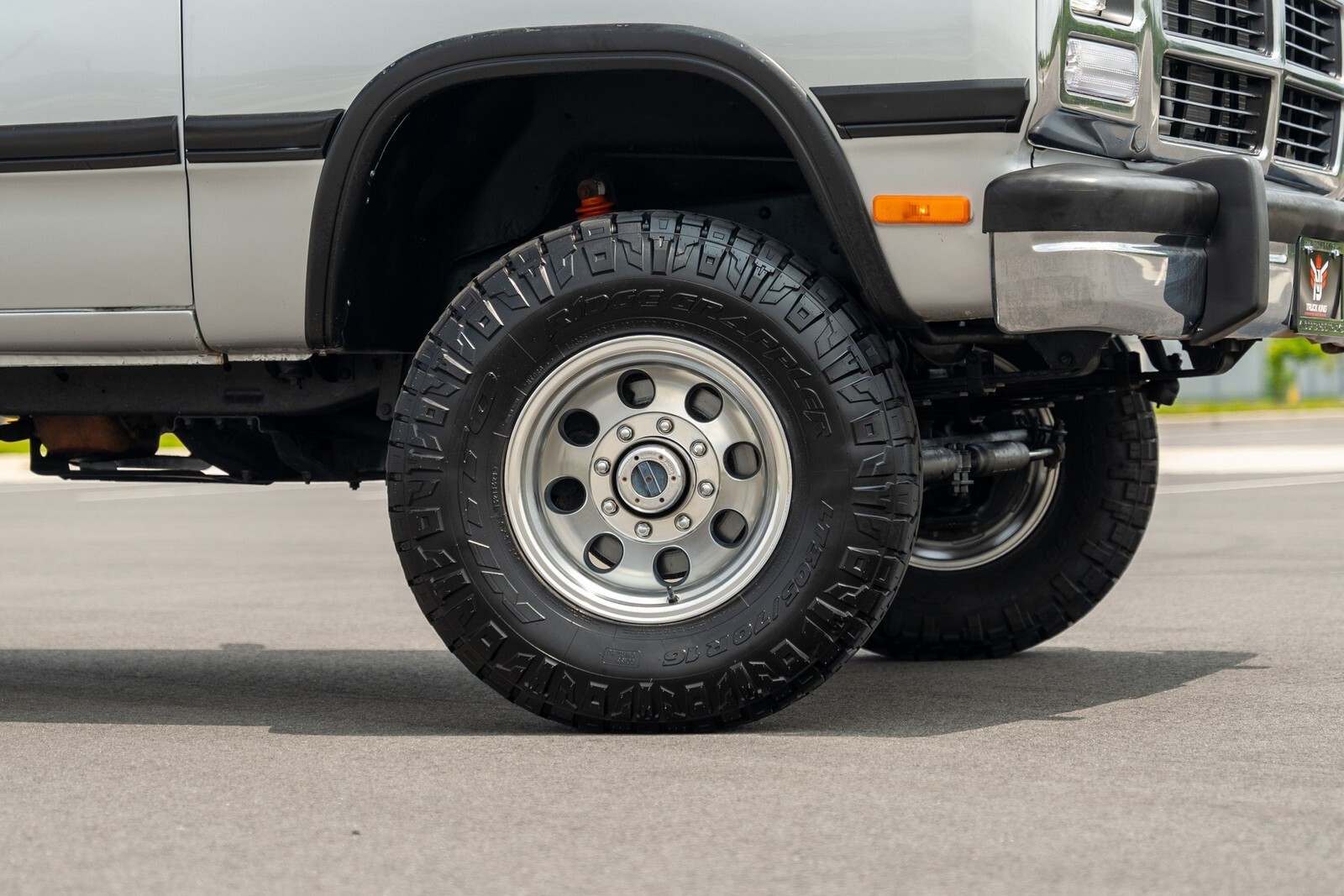 1991 Dodge D350 & W350 Trucks W350 Sweptline 131" WB 4WD - photo 4