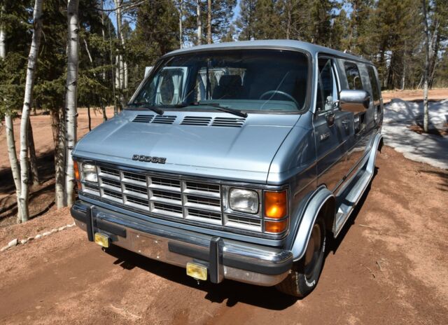 1991 DODGE RAM B-250 CONVERSION VAN -- Excellent Condition!!! 1991 Dodge Ram Van B-250