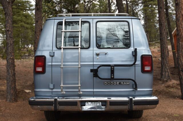 1991 Dodge Ram Van B-250 - photo 10