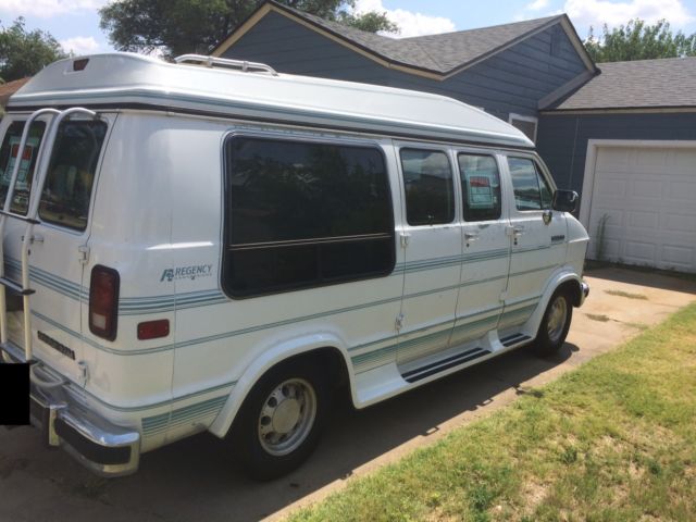 1991 Dodge Ram Van - photo 2