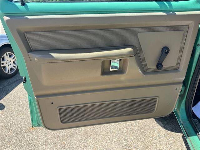 1991 Dodge RAM 250 Reg. Cab 8-ft. Bed 4WD - photo 6
