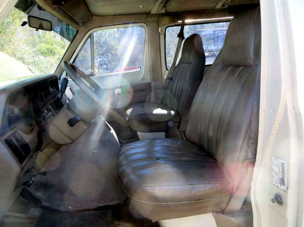1991 Dodge Ram Van B250 - photo 11